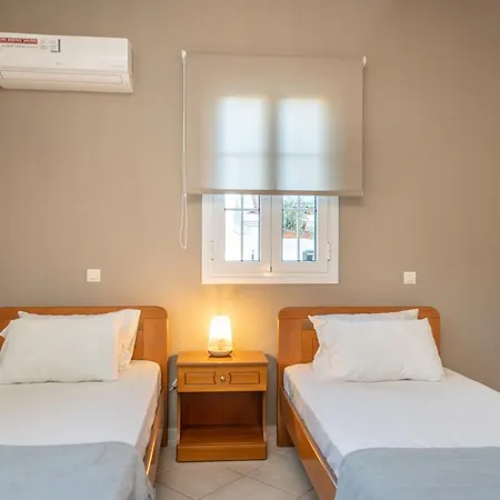 Captain's Villas Apartment Katelios