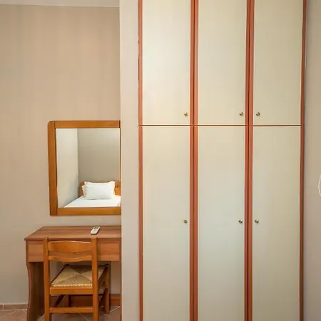 Captain's Villas Apartment Katelios